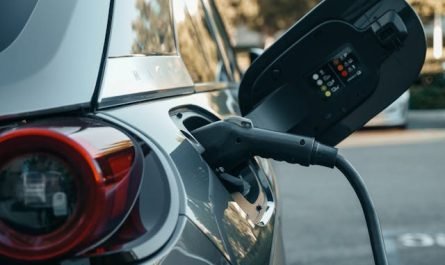 Installer une borne de recharge en copropriété quels avantages pour les résidents