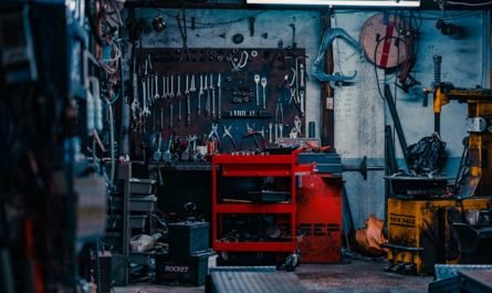 servante d'atelier