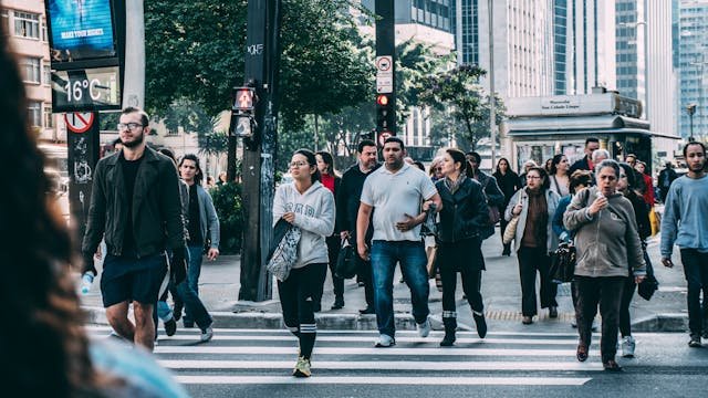 Renforcer la sécurité des piétons grâce aux innovations technologiques
