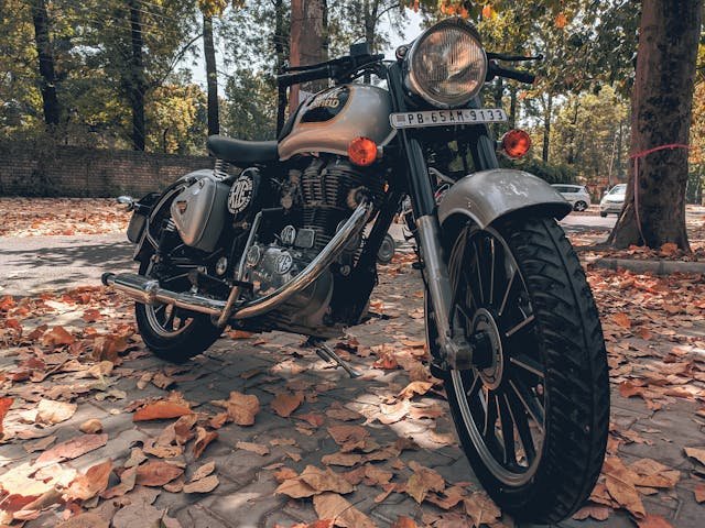 Exploration des chefs-d’œuvre de motos vintage sur mesure : un hommage à la personnalisation