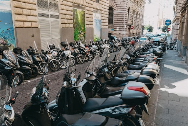 scooters et motos