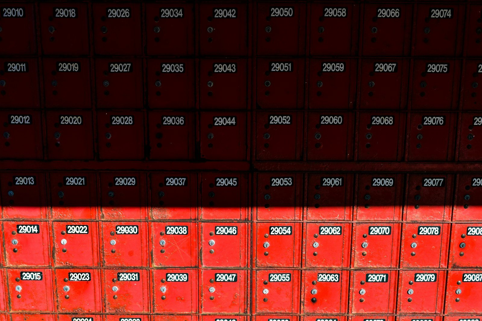 nombreuses boîtes aux lettres