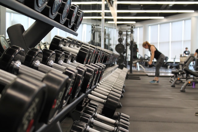 Sculptez votre silhouette : Les routines de musculation incontournables pour mincir efficacement